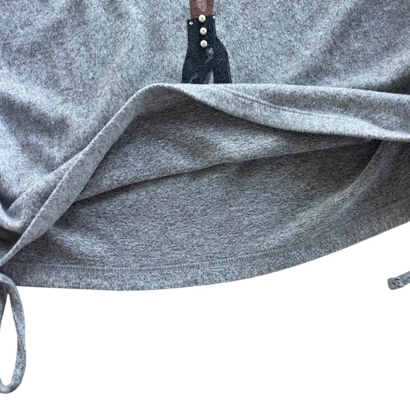 Love and Lace Gray Sweater with Fashion Graphic - Picture 10 of 16